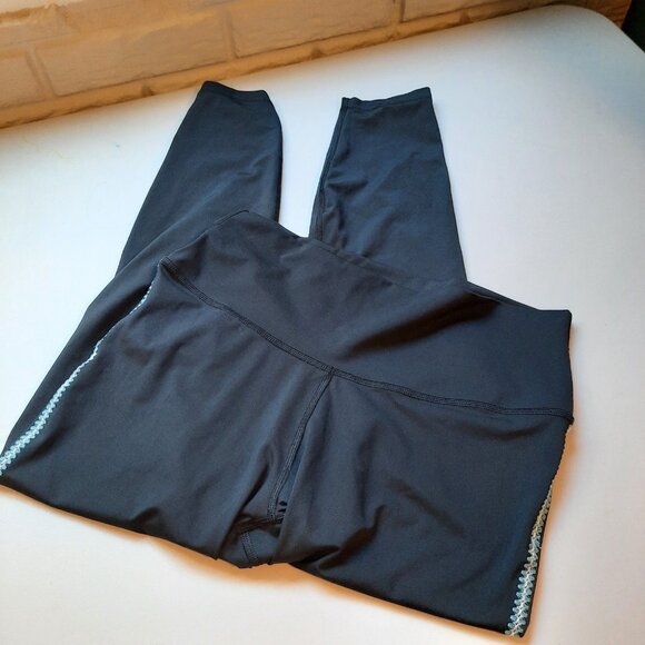 Nike Leggings Womens XL Black High Rise Yoga Crochet Edge 7/8 Boho Dri-Fit - Picture 2 of 12